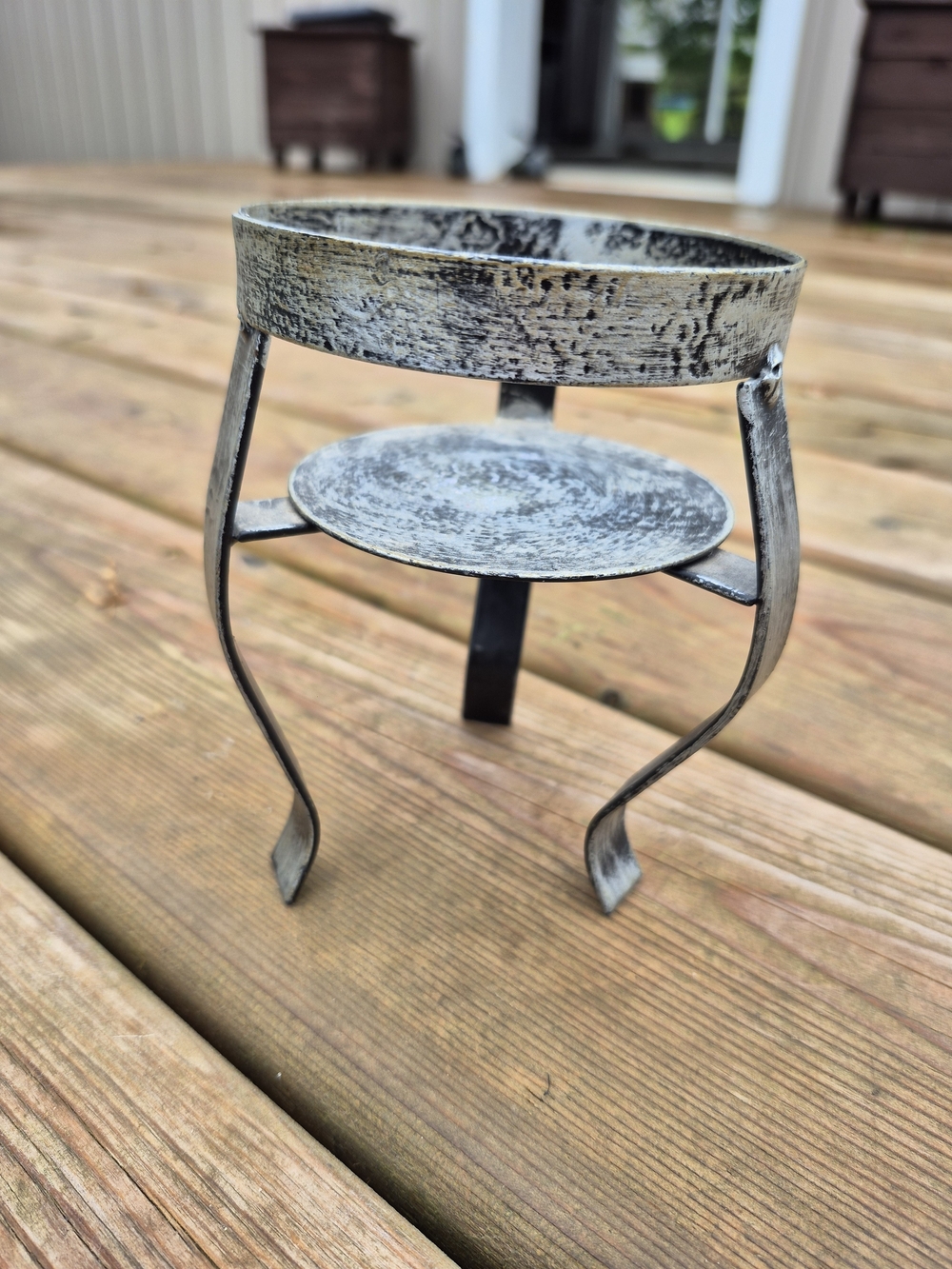 Rustic Distressed Metal Three-Leg Candle Holder Plant Stand- Gray 5 " Tall